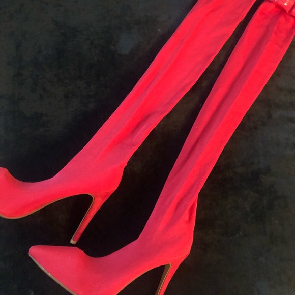 Shoes / Boots - Picture 2 of 3